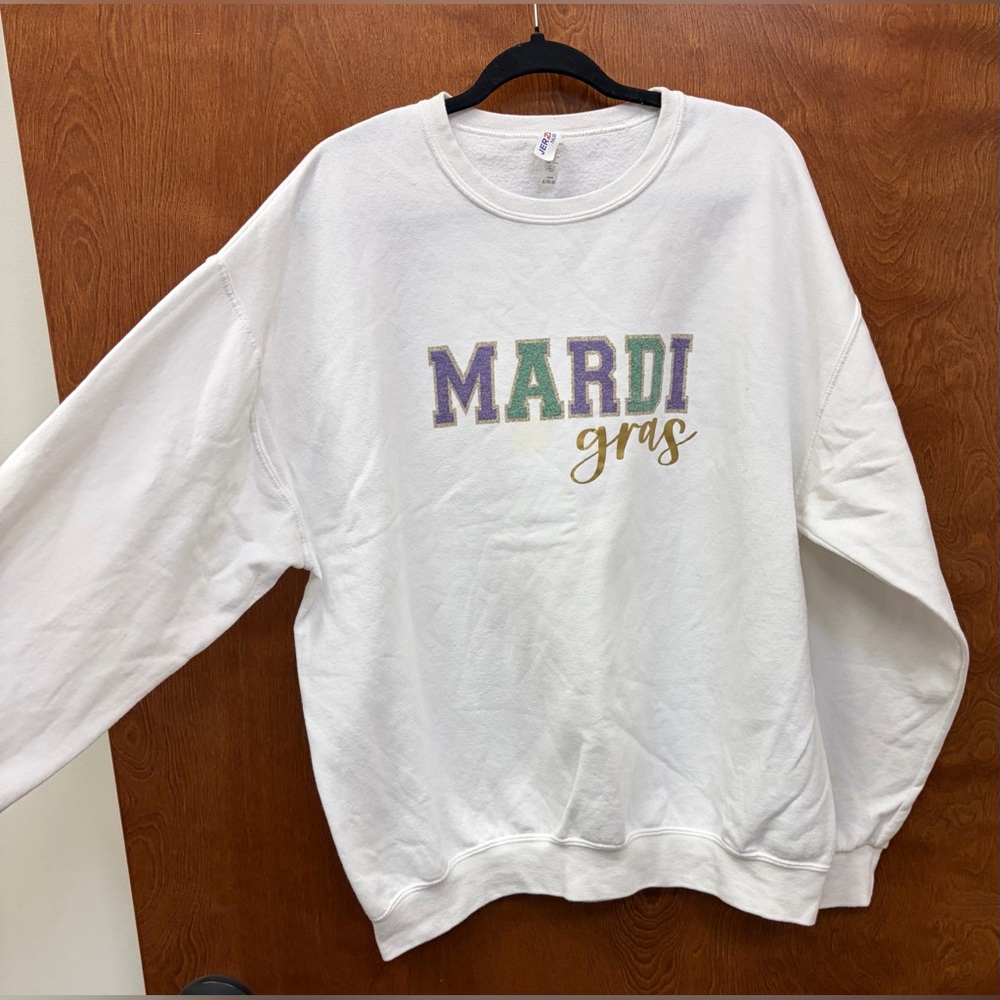 Mardi Gras graphic print novelty white, purple, green, gold sweatshirt size XL - Picture 6 of 13